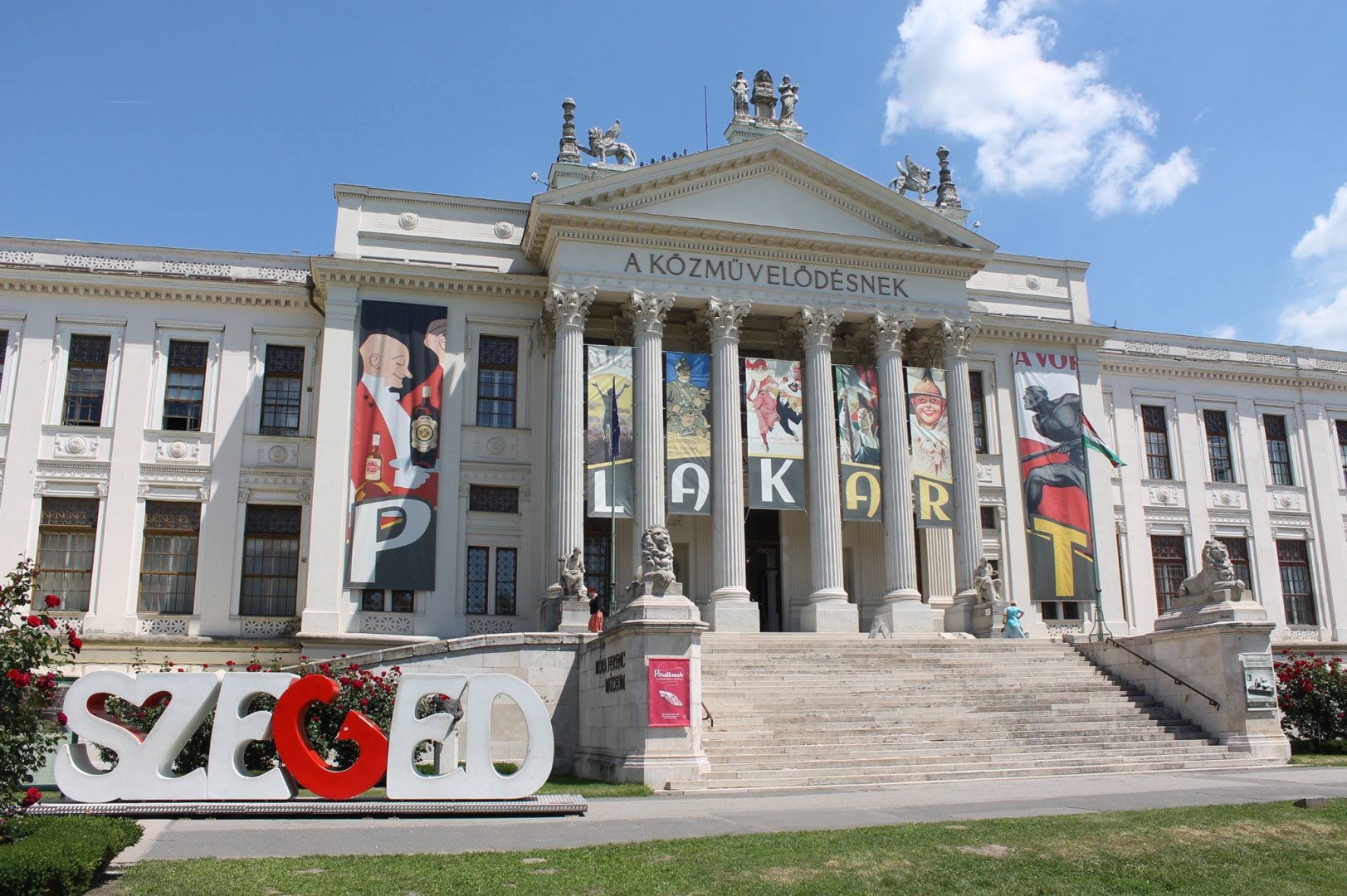https://mdw-travel-data-us-east-1.s3.amazonaws.com/img/country/Hungary/Mora-Ferenc-Muzeum/img_02.jpg