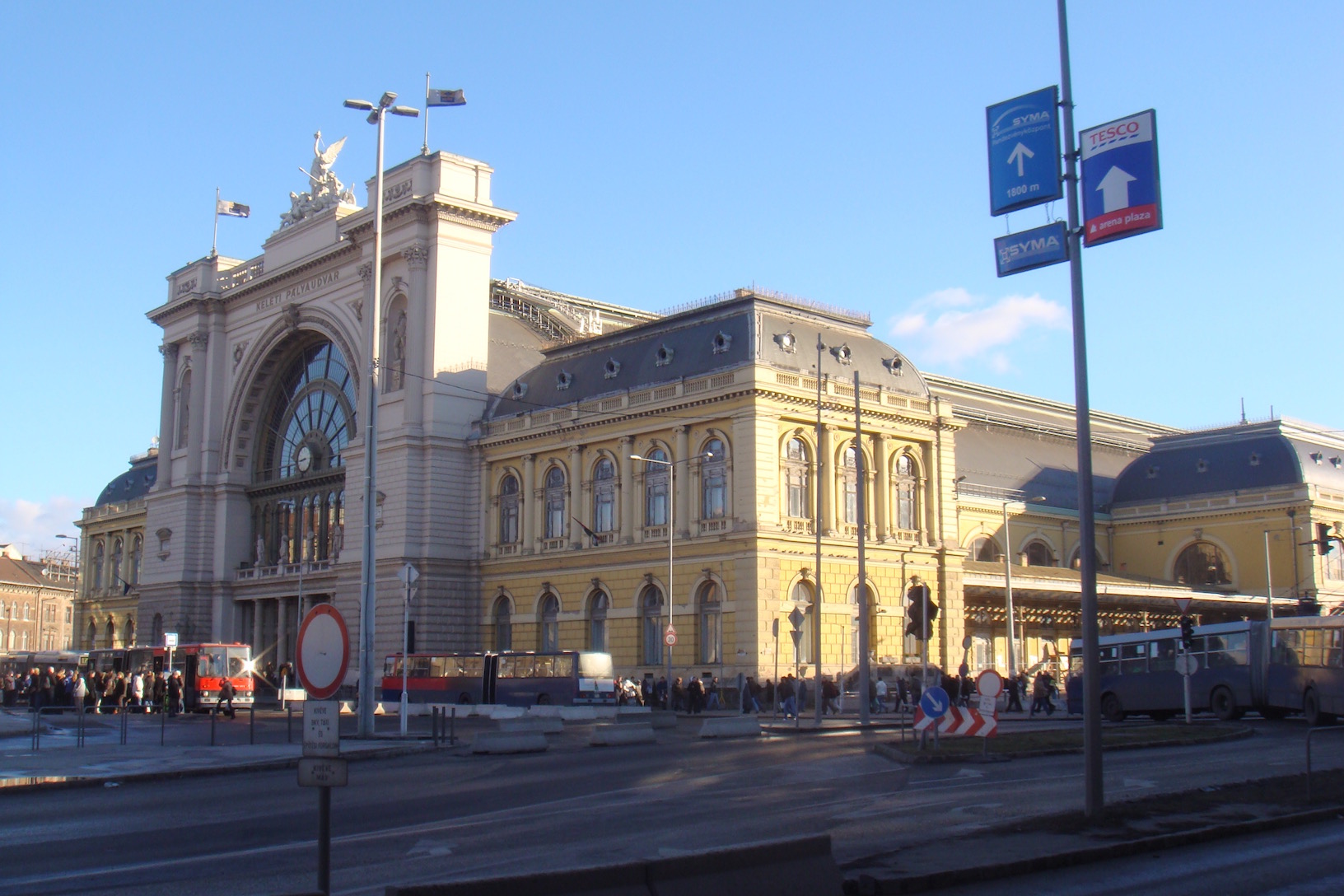 https://mdw-travel-data-us-east-1.s3.amazonaws.com/img/country/Hungary/Nyiregyhaza-Railway-Station/img_03.jpg