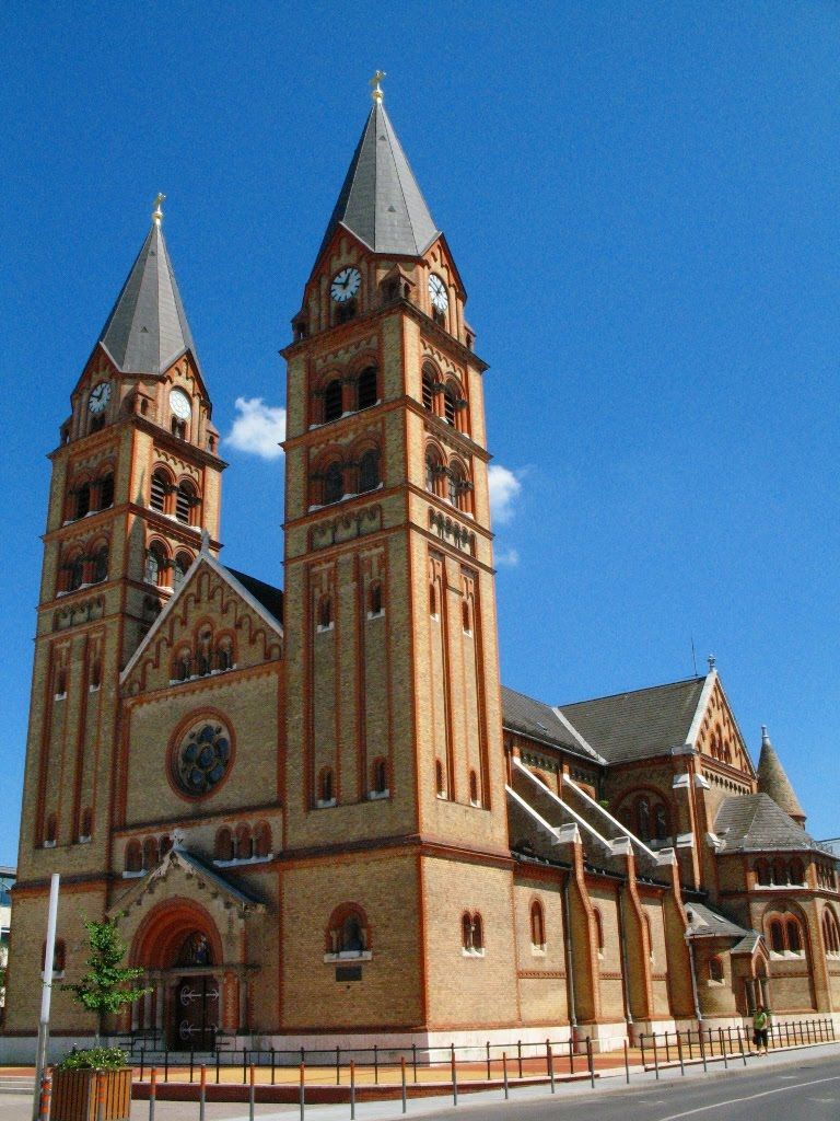 https://mdw-travel-data-us-east-1.s3.amazonaws.com/img/country/Hungary/Nyiregyhaza-Town-Hall/img_03.jpg