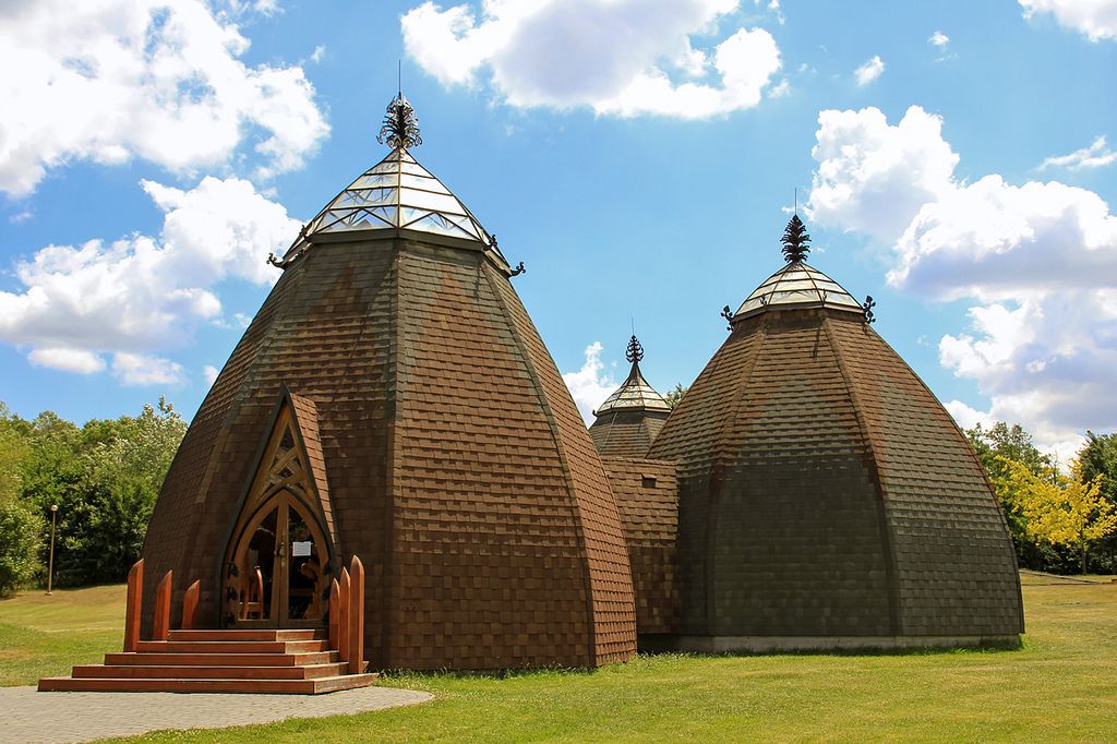 https://mdw-travel-data-us-east-1.s3.amazonaws.com/img/country/Hungary/Opusztaszer-National-Historical-Memorial-Park/img_01.jpg