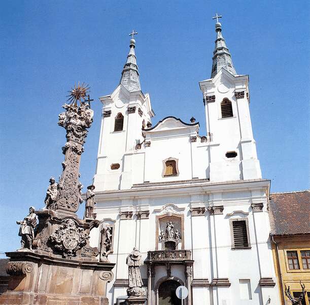 https://mdw-travel-data-us-east-1.s3.amazonaws.com/img/country/Hungary/Piarist-Church/img_01.jpg