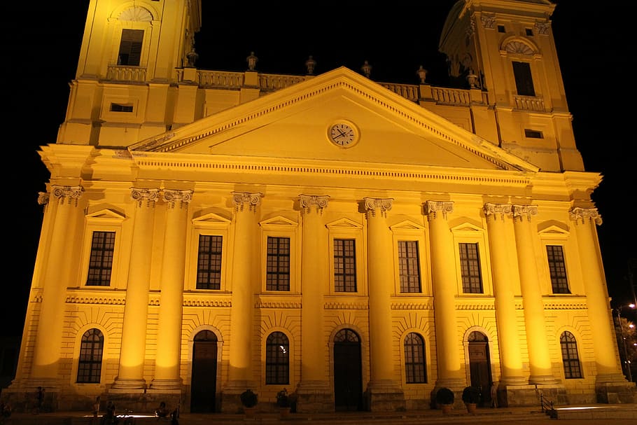 https://mdw-travel-data-us-east-1.s3.amazonaws.com/img/country/Hungary/Reformed-Church-Szekszard/img_02.jpg