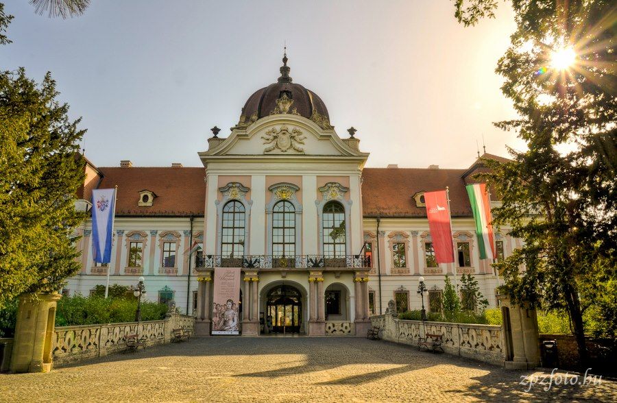 https://mdw-travel-data-us-east-1.s3.amazonaws.com/img/country/Hungary/Royal-Palace-of-Godollo/img_03.jpg