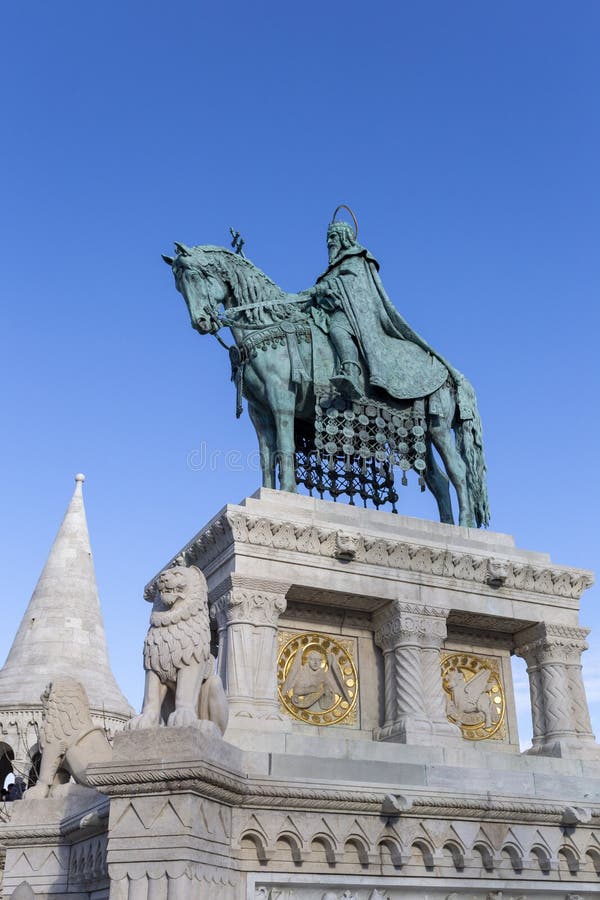 https://mdw-travel-data-us-east-1.s3.amazonaws.com/img/country/Hungary/Statue-of-King-Saint-Stephen/img_00.jpg