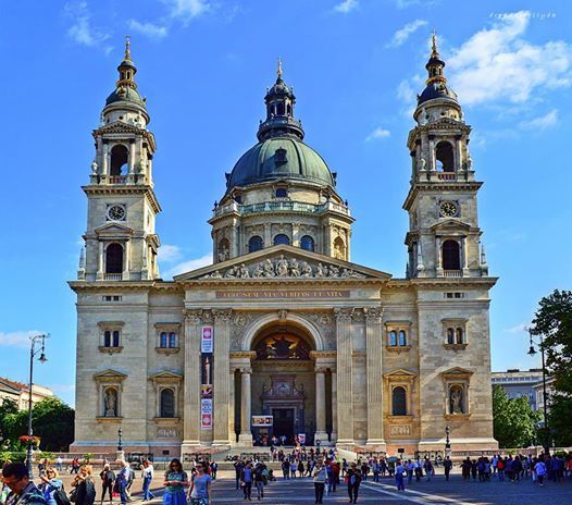 https://mdw-travel-data-us-east-1.s3.amazonaws.com/img/country/Hungary/Szent-Istvan-Square/img_00.jpg