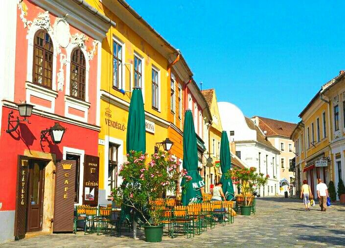 https://mdw-travel-data-us-east-1.s3.amazonaws.com/img/country/Hungary/Szentendre/img_01.jpg
