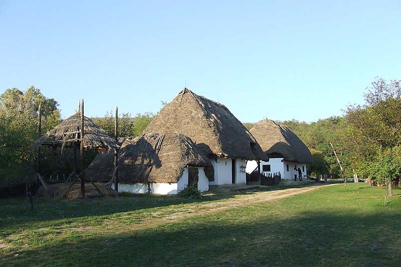 https://mdw-travel-data-us-east-1.s3.amazonaws.com/img/country/Hungary/Tiszavasvari-Open-air-Village-Museum/img_01.jpg