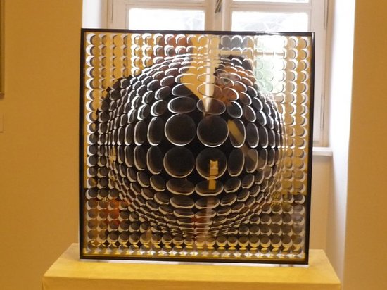https://mdw-travel-data-us-east-1.s3.amazonaws.com/img/country/Hungary/Vasarely-Museum/img_03.jpg