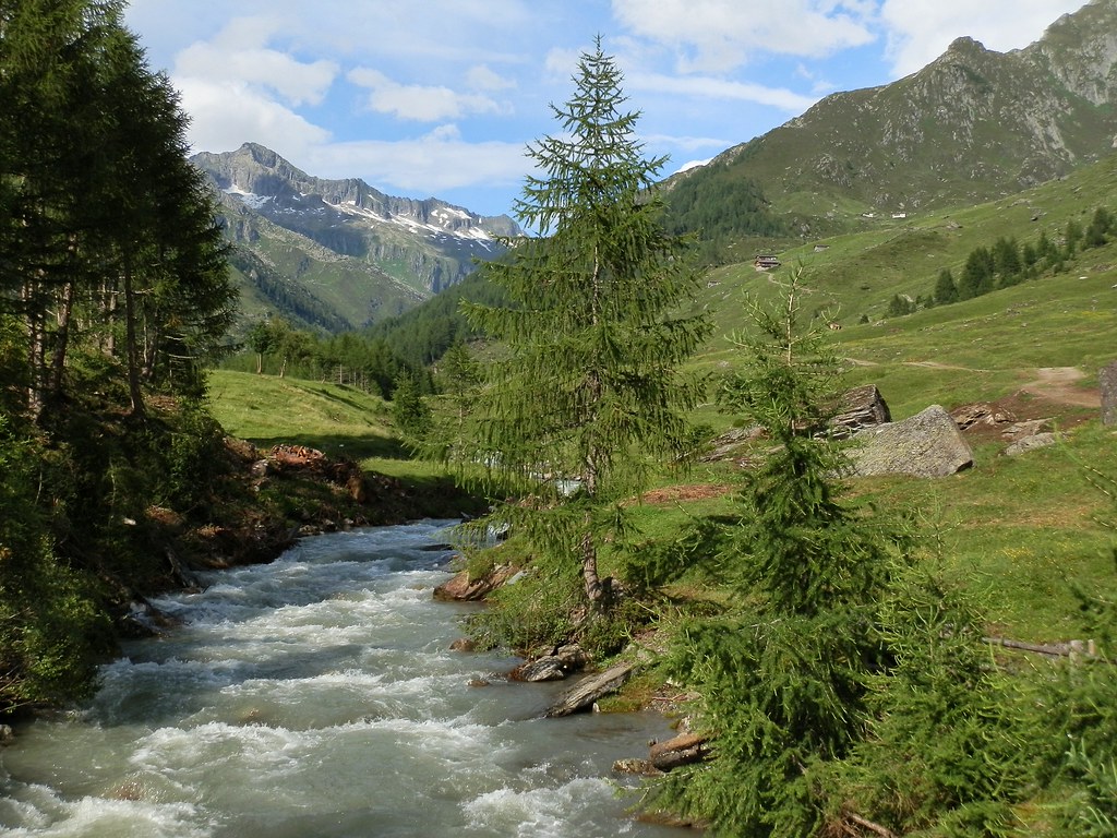 https://mdw-travel-data-us-east-1.s3.amazonaws.com/img/country/Hungary/Vedrette-di-Ries-Aurina-Nature-Park/img_01.jpg