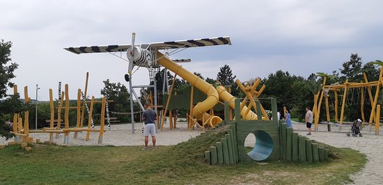 https://mdw-travel-data-us-east-1.s3.amazonaws.com/img/country/Hungary/Veszprem-Zoo/img_03.jpg