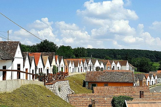 https://mdw-travel-data-us-east-1.s3.amazonaws.com/img/country/Hungary/Villany-Wine-Region/img_01.jpg