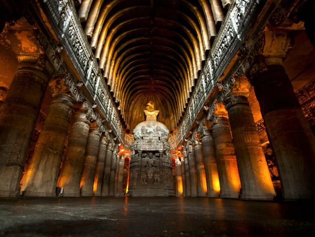 https://mdw-travel-data-us-east-1.s3.amazonaws.com/img/country/India/Ajanta-Caves/img_01.jpg