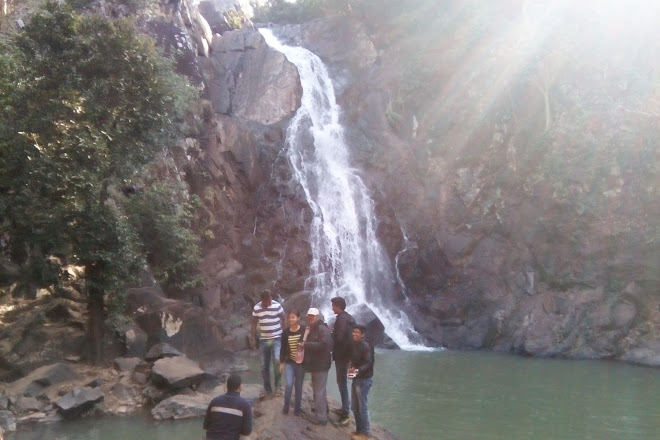 https://mdw-travel-data-us-east-1.s3.amazonaws.com/img/country/India/Barehipani-Falls/img_03.jpg