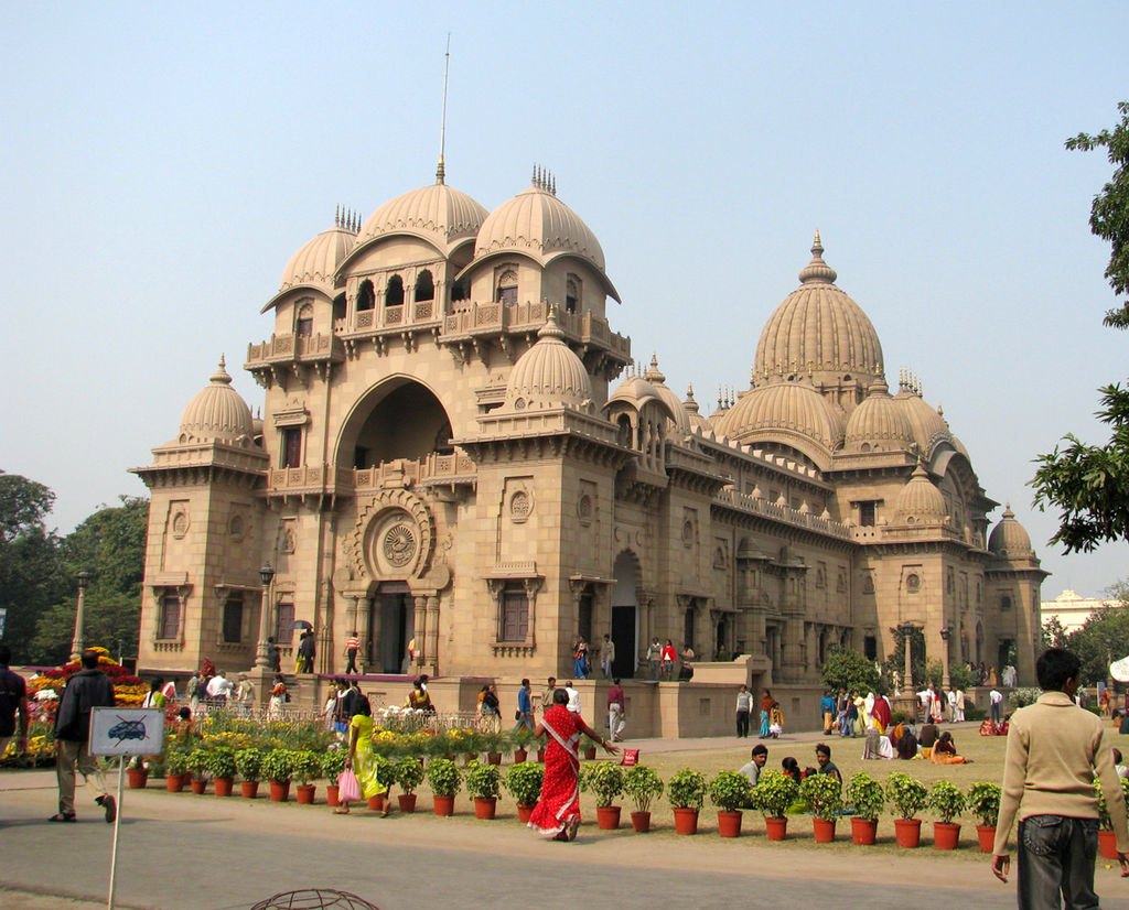 https://mdw-travel-data-us-east-1.s3.amazonaws.com/img/country/India/Belur-Math/img_03.jpg