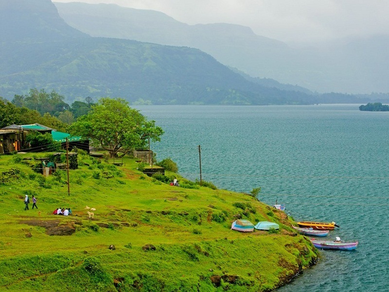 https://mdw-travel-data-us-east-1.s3.amazonaws.com/img/country/India/Bhandardara/img_01.jpg