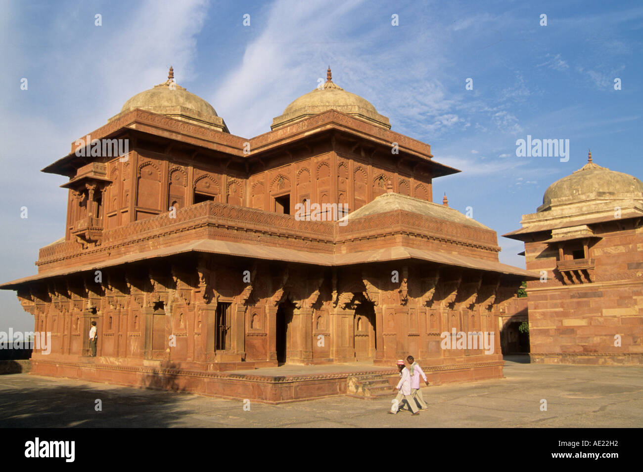https://mdw-travel-data-us-east-1.s3.amazonaws.com/img/country/India/Birbal-Bhawan/img_03.jpg