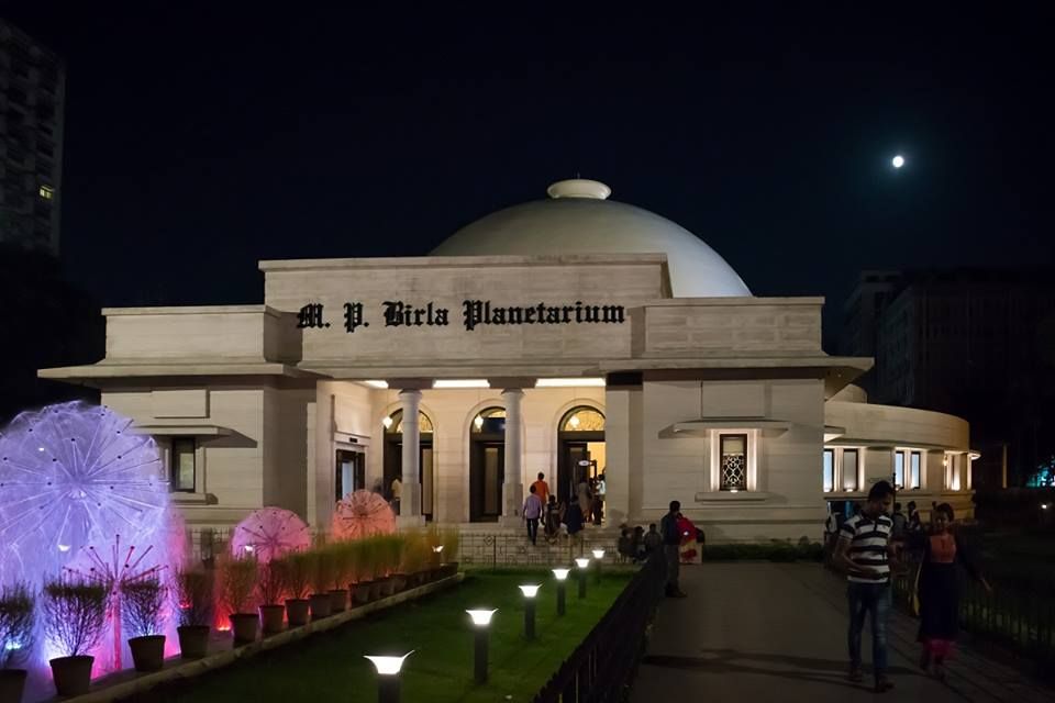 https://mdw-travel-data-us-east-1.s3.amazonaws.com/img/country/India/Birla-Planetarium/img_01.jpg