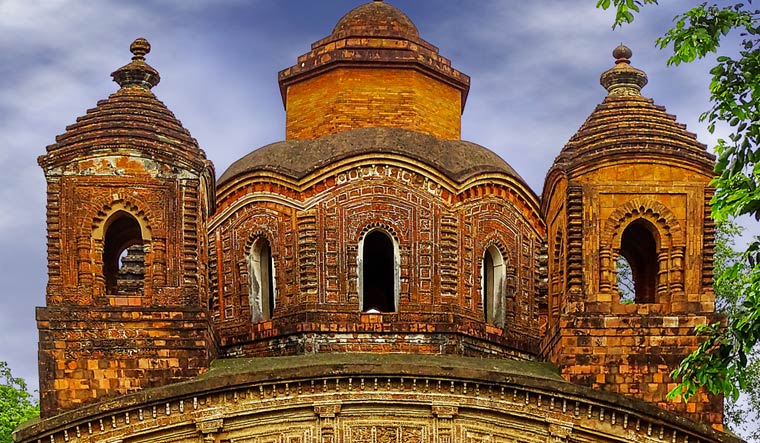 https://mdw-travel-data-us-east-1.s3.amazonaws.com/img/country/India/Bishnupur-Temples/img_02.jpg