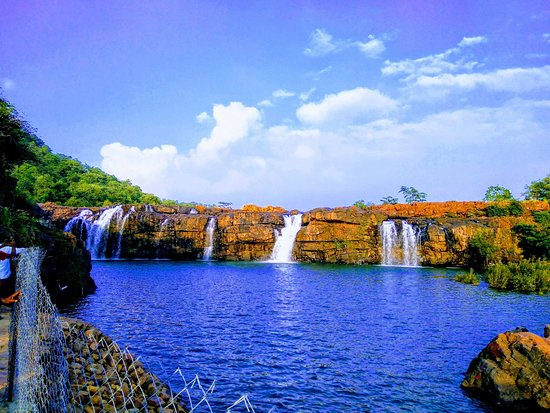 https://mdw-travel-data-us-east-1.s3.amazonaws.com/img/country/India/Bogatha-Waterfall/img_02.jpg