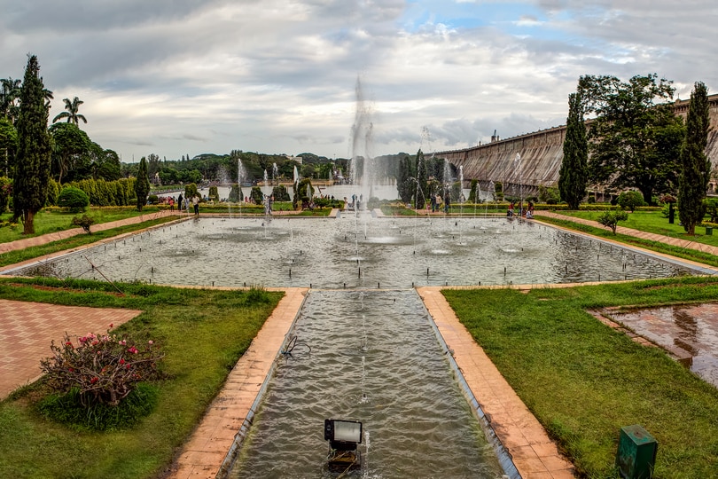 https://mdw-travel-data-us-east-1.s3.amazonaws.com/img/country/India/Brindavan-Gardens/img_01.jpg