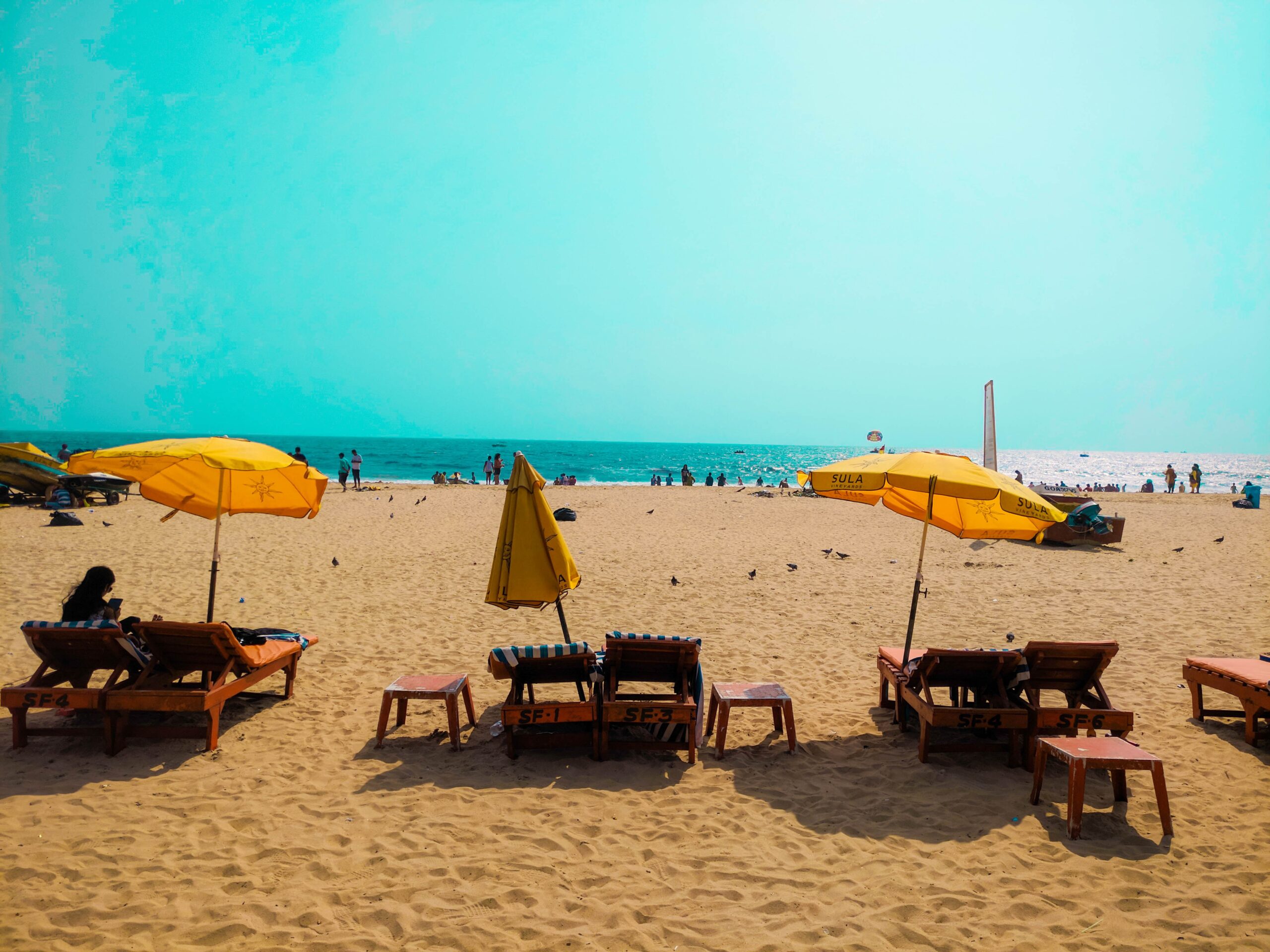 https://mdw-travel-data-us-east-1.s3.amazonaws.com/img/country/India/Calangute-Beach/img_04.jpg