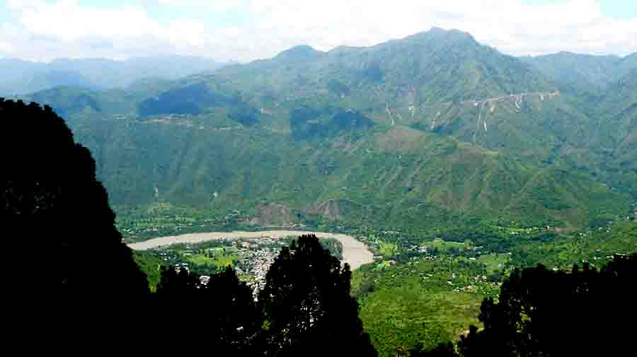 https://mdw-travel-data-us-east-1.s3.amazonaws.com/img/country/India/Chadwick-Waterfall/img_03.jpg