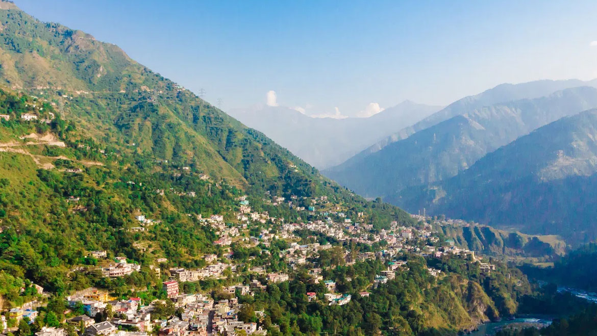 https://mdw-travel-data-us-east-1.s3.amazonaws.com/img/country/India/Chamba/img_02.jpg
