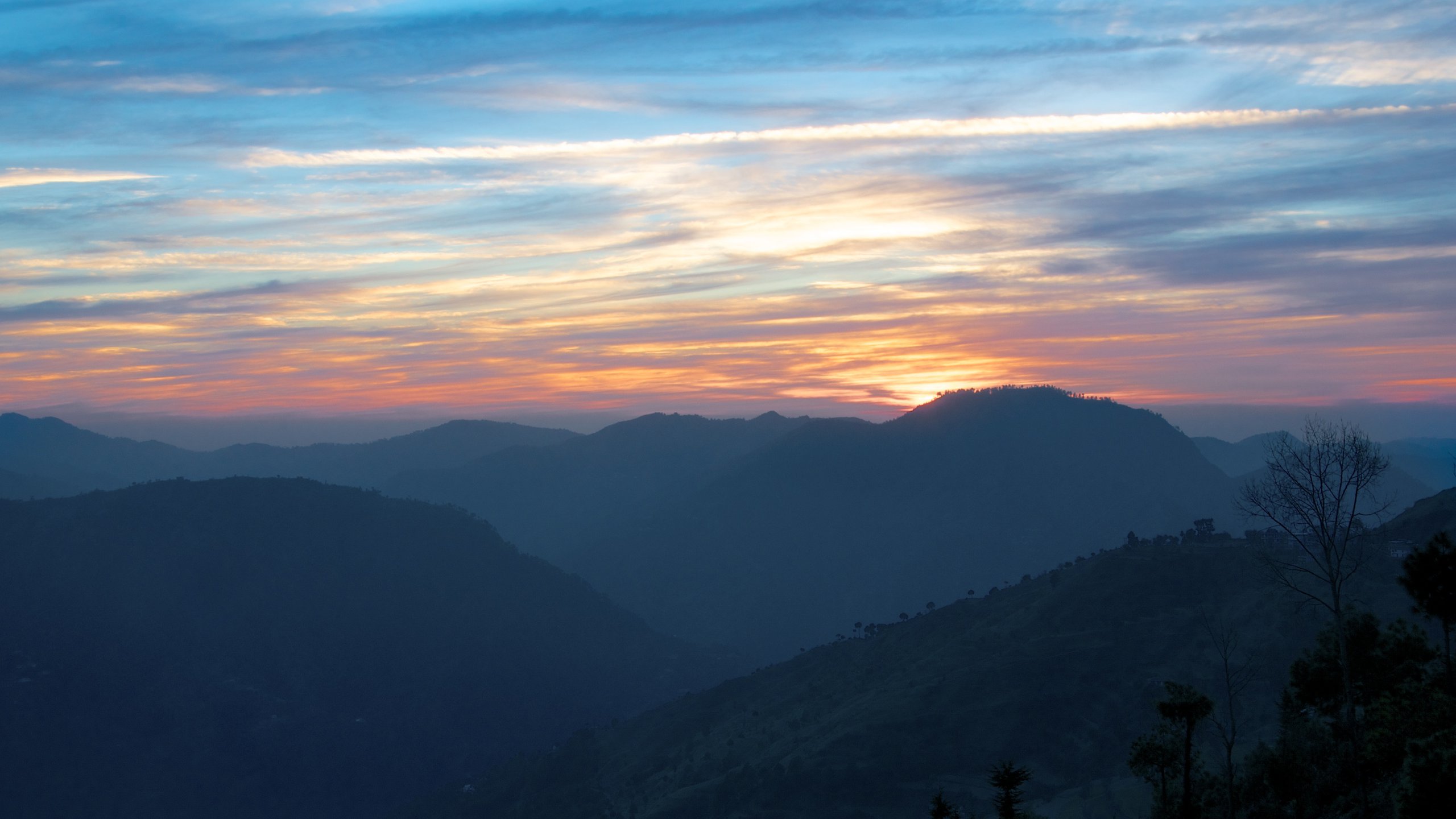 https://mdw-travel-data-us-east-1.s3.amazonaws.com/img/country/India/Chhota-Shimla/img_00.jpg