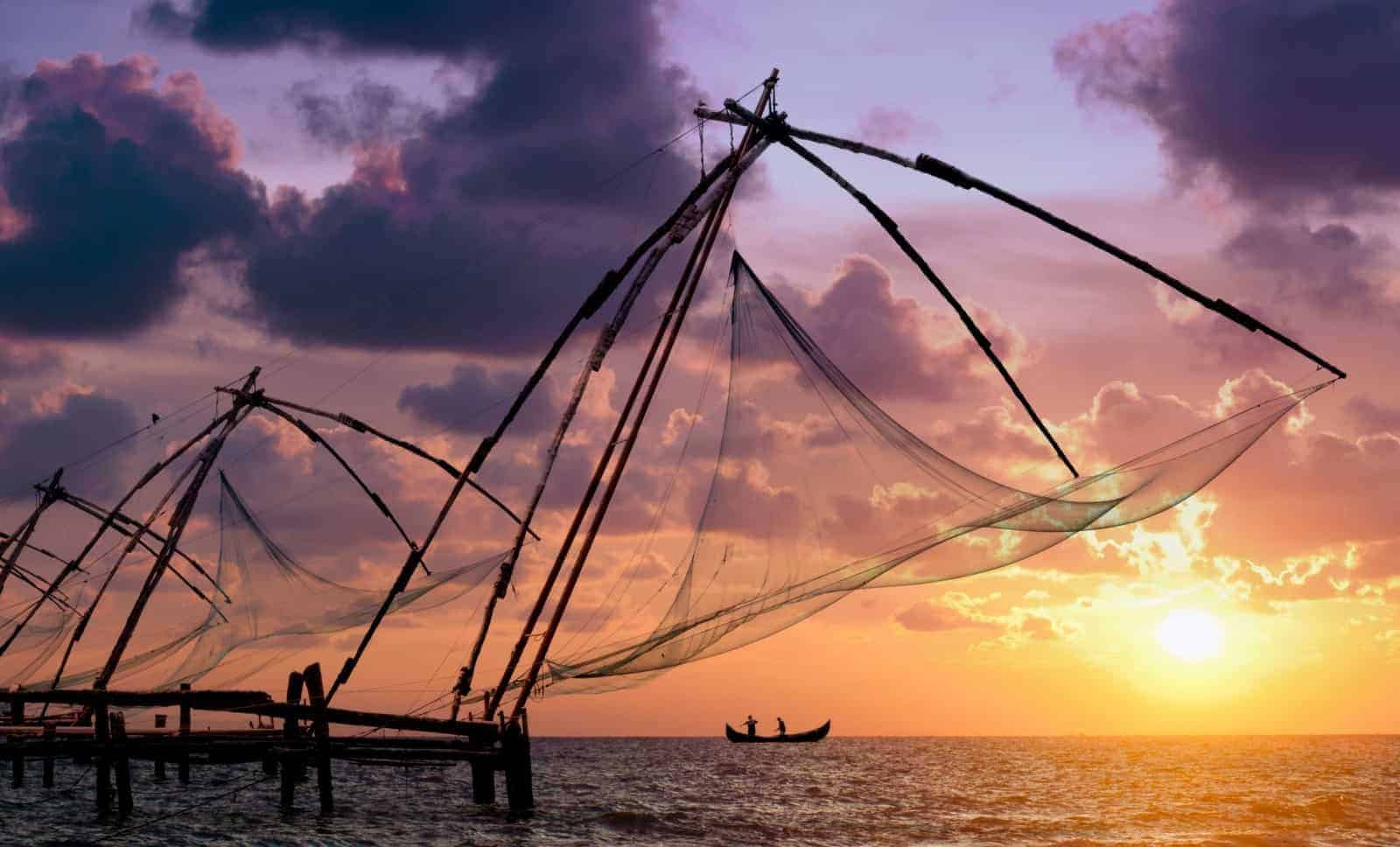 https://mdw-travel-data-us-east-1.s3.amazonaws.com/img/country/India/Chinese-Fishing-Nets/img_01.jpg