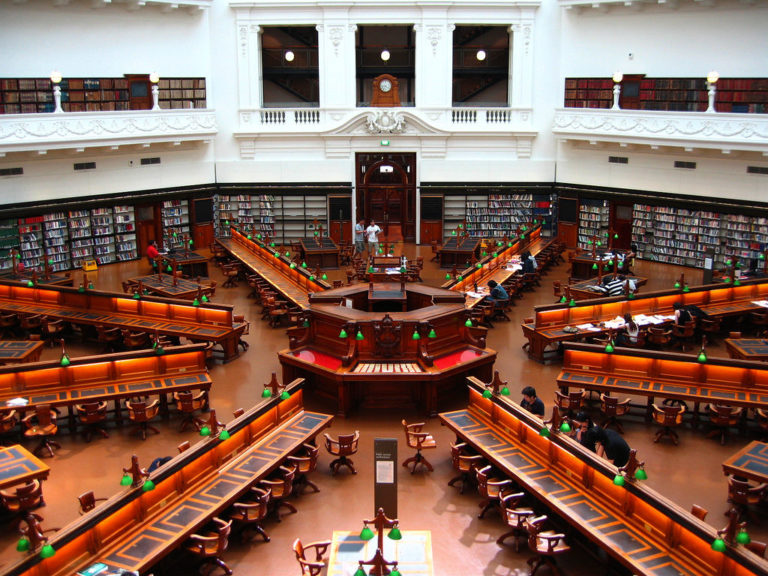 https://mdw-travel-data-us-east-1.s3.amazonaws.com/img/country/India/Connemara-Public-Library/img_00.jpg