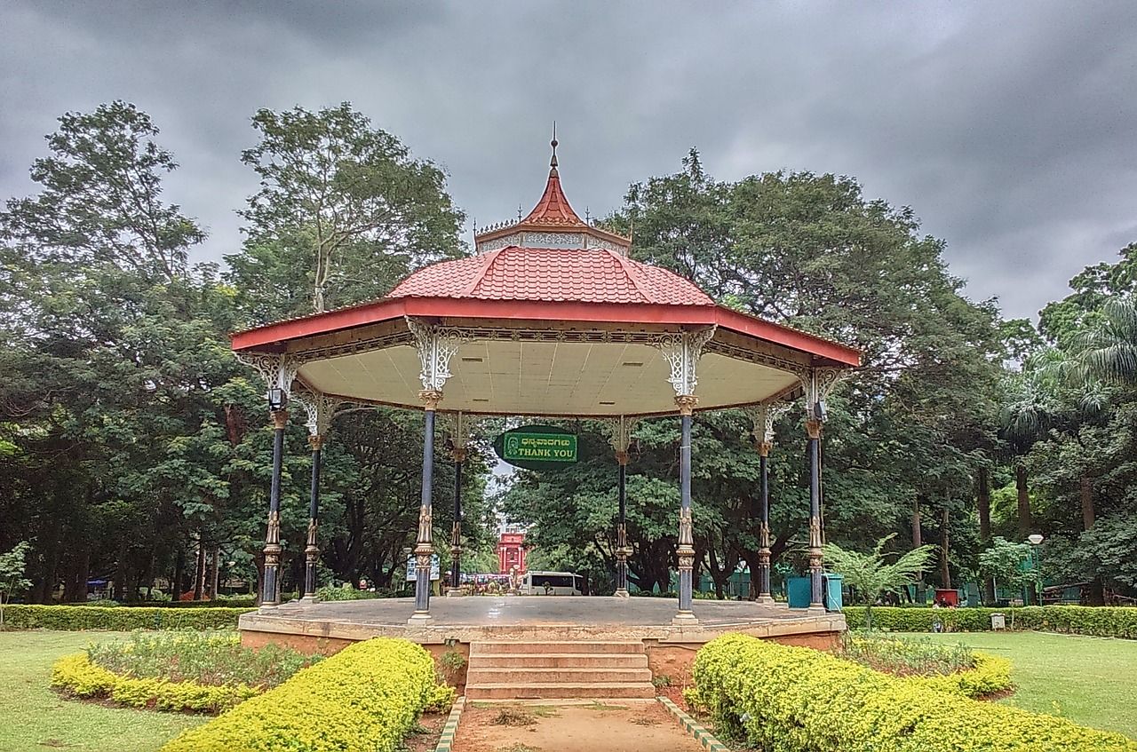 https://mdw-travel-data-us-east-1.s3.amazonaws.com/img/country/India/Cubbon-Park/img_02.jpg