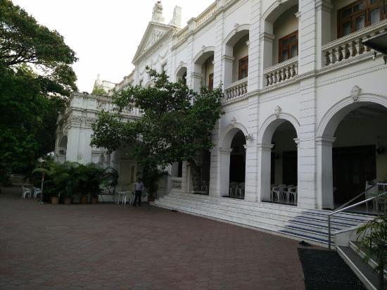https://mdw-travel-data-us-east-1.s3.amazonaws.com/img/country/India/Darshan-Museum/img_03.jpg