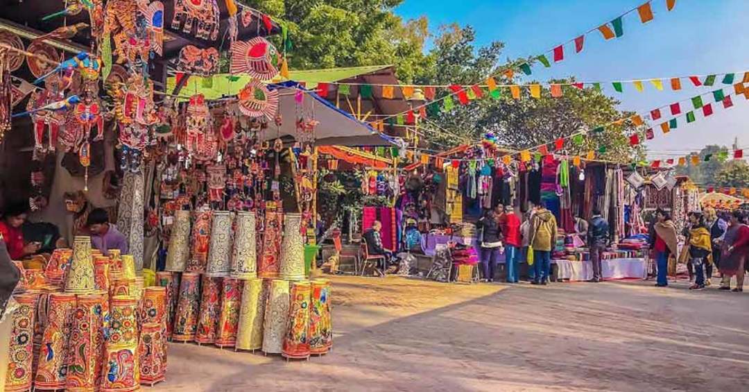 https://mdw-travel-data-us-east-1.s3.amazonaws.com/img/country/India/Dilli-Haat/img_01.jpg
