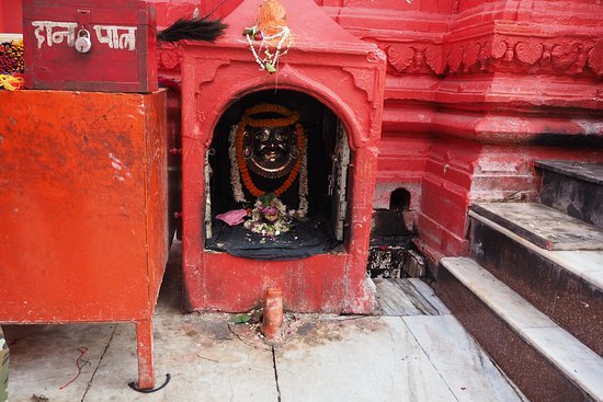 https://mdw-travel-data-us-east-1.s3.amazonaws.com/img/country/India/Durga-Temple--Monkey-Temple-/img_03.jpg