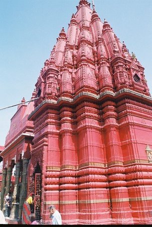 https://mdw-travel-data-us-east-1.s3.amazonaws.com/img/country/India/Durga-Temple-Monkey-Temple/img_03.jpg