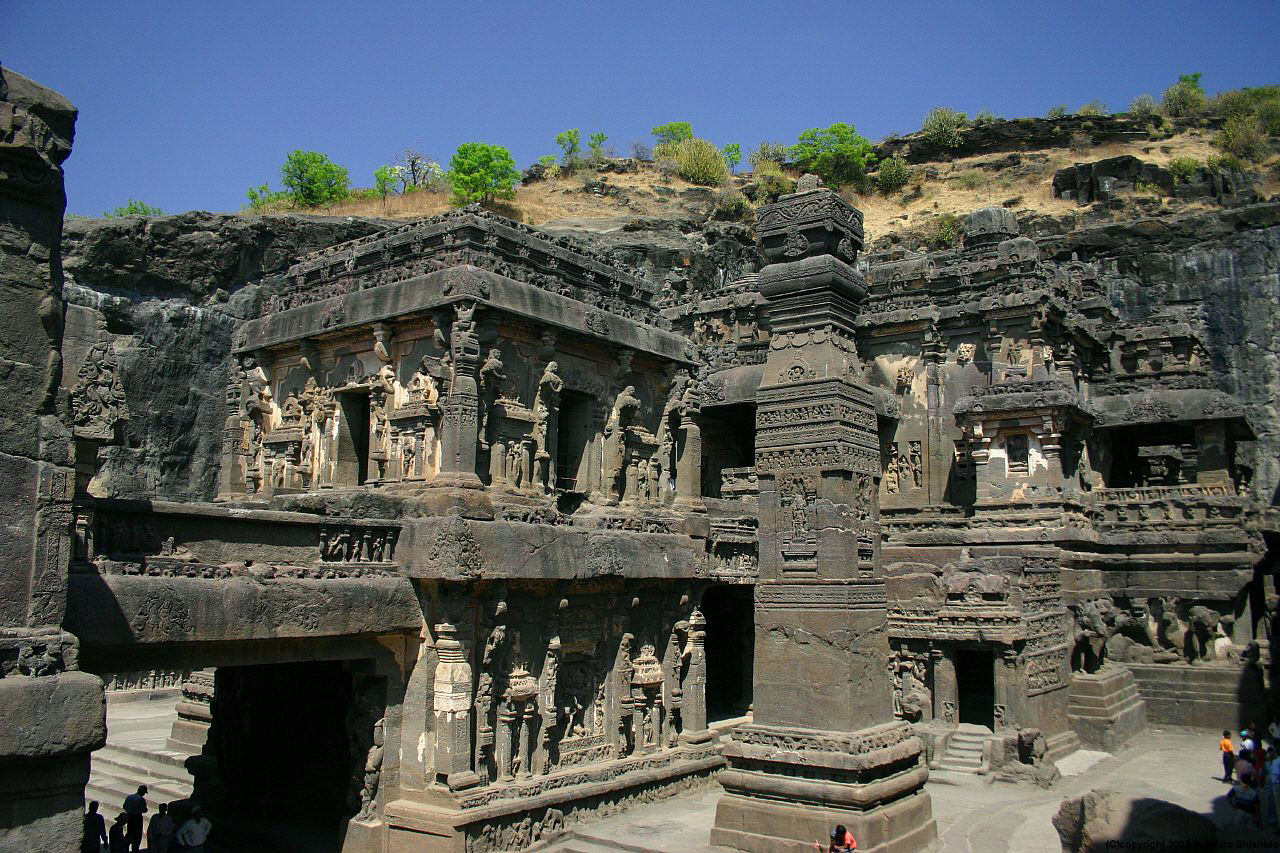 https://mdw-travel-data-us-east-1.s3.amazonaws.com/img/country/India/Ellora-Caves/img_03.jpg