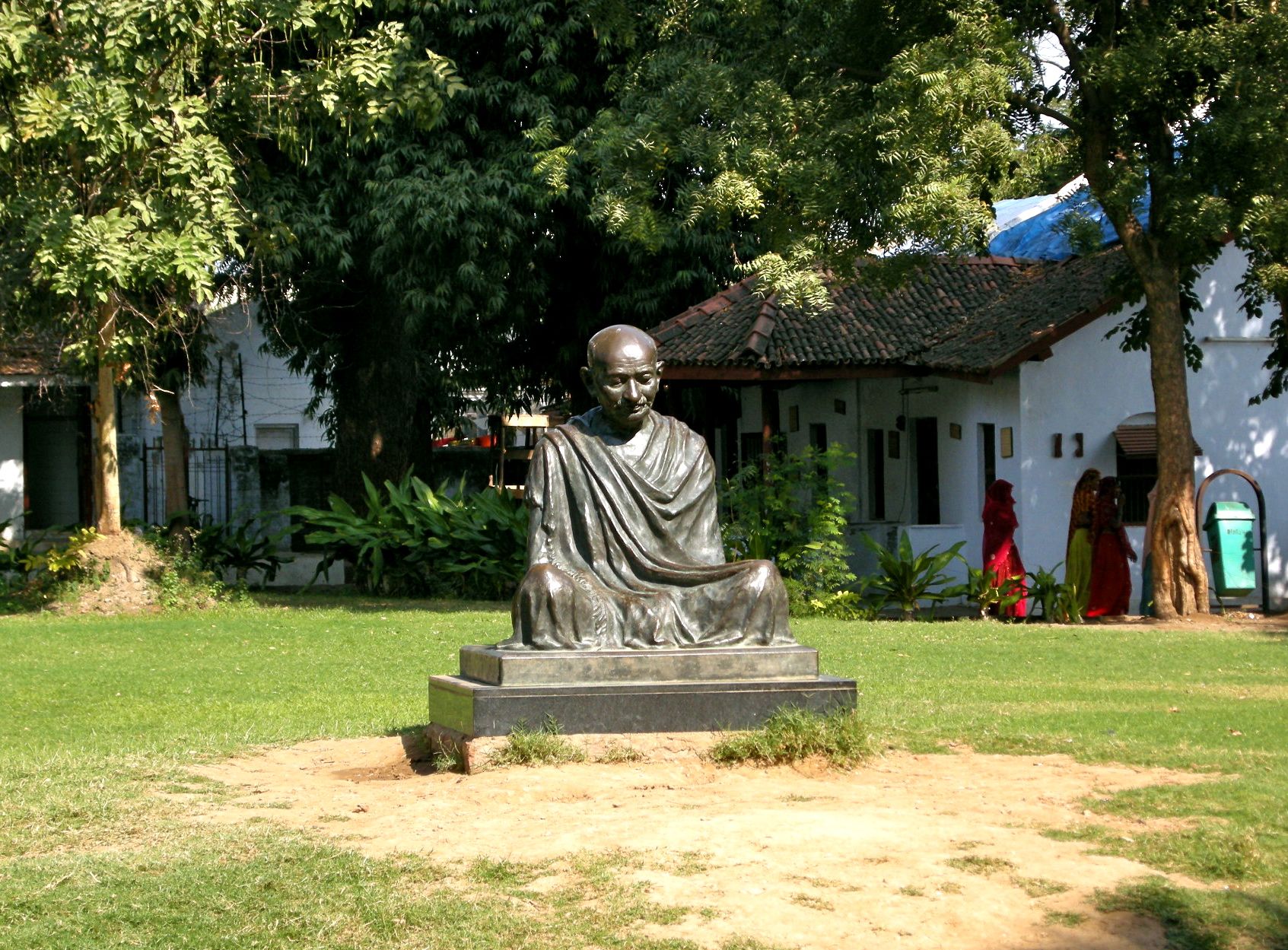 https://mdw-travel-data-us-east-1.s3.amazonaws.com/img/country/India/Gandhi-Ashram/img_03.jpg
