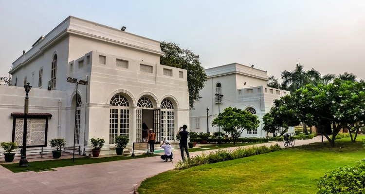 https://mdw-travel-data-us-east-1.s3.amazonaws.com/img/country/India/Gandhi-Smriti/img_02.jpg