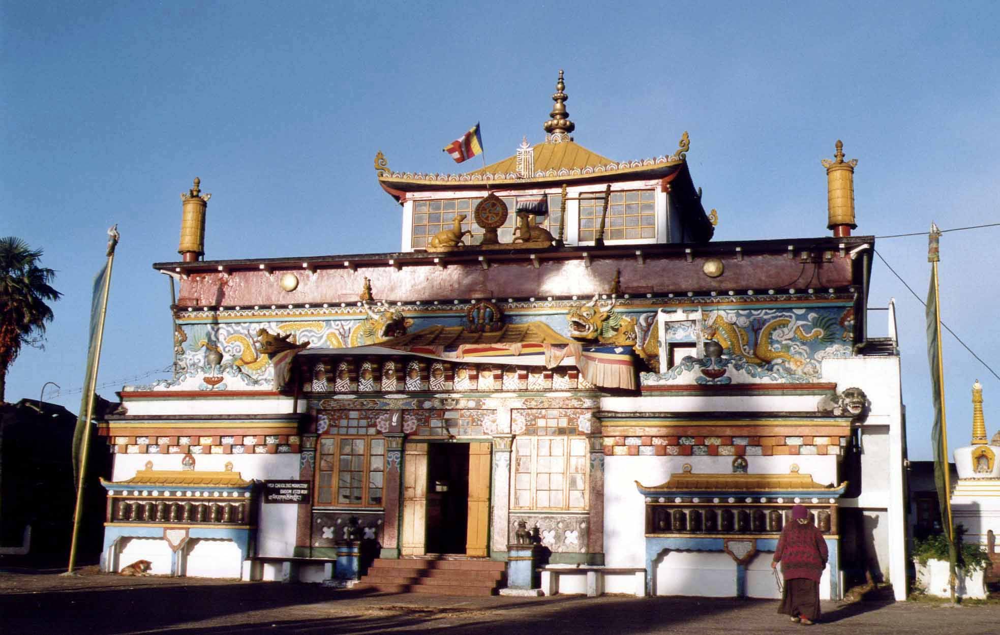 https://mdw-travel-data-us-east-1.s3.amazonaws.com/img/country/India/Ghoom-Monastery/img_02.jpg