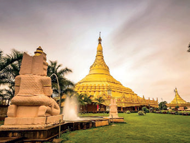 https://mdw-travel-data-us-east-1.s3.amazonaws.com/img/country/India/Global-Vipassana-Pagoda/img_03.jpg