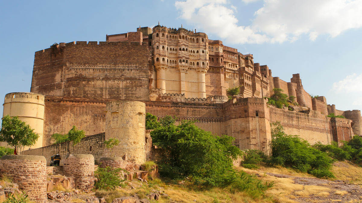 https://mdw-travel-data-us-east-1.s3.amazonaws.com/img/country/India/Golconda-Fort/img_02.jpg