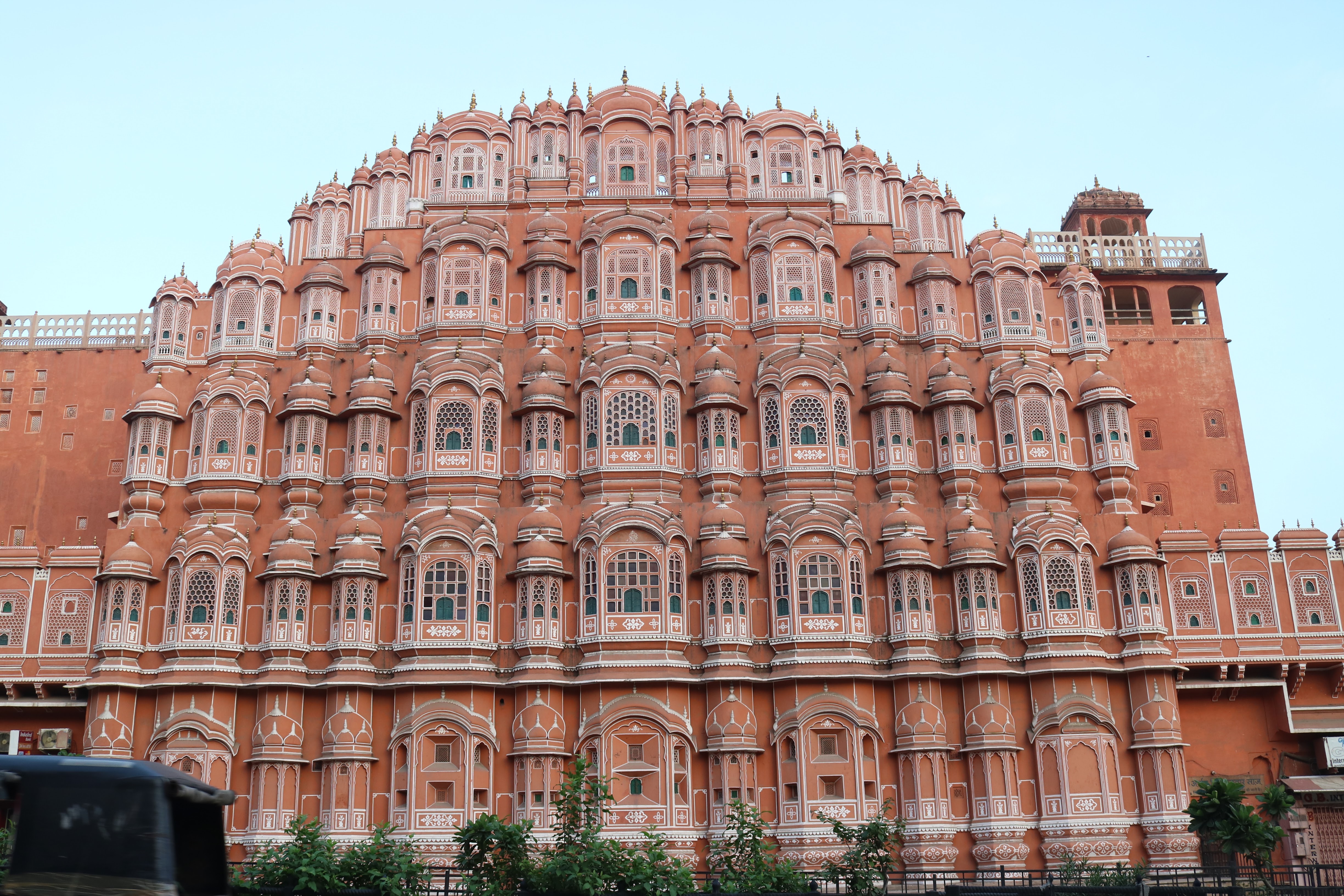 https://mdw-travel-data-us-east-1.s3.amazonaws.com/img/country/India/Government-Museum-Rajasthan/img_02.jpg