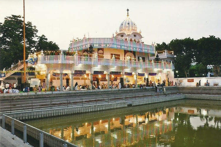 https://mdw-travel-data-us-east-1.s3.amazonaws.com/img/country/India/Gurudwara-Mata-Kaulan/img_01.jpg