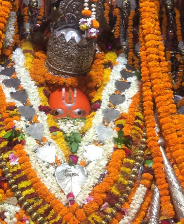 https://mdw-travel-data-us-east-1.s3.amazonaws.com/img/country/India/Hanuman-Garhi/img_03.jpg