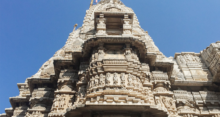 https://mdw-travel-data-us-east-1.s3.amazonaws.com/img/country/India/Jagdish-Temple/img_02.jpg