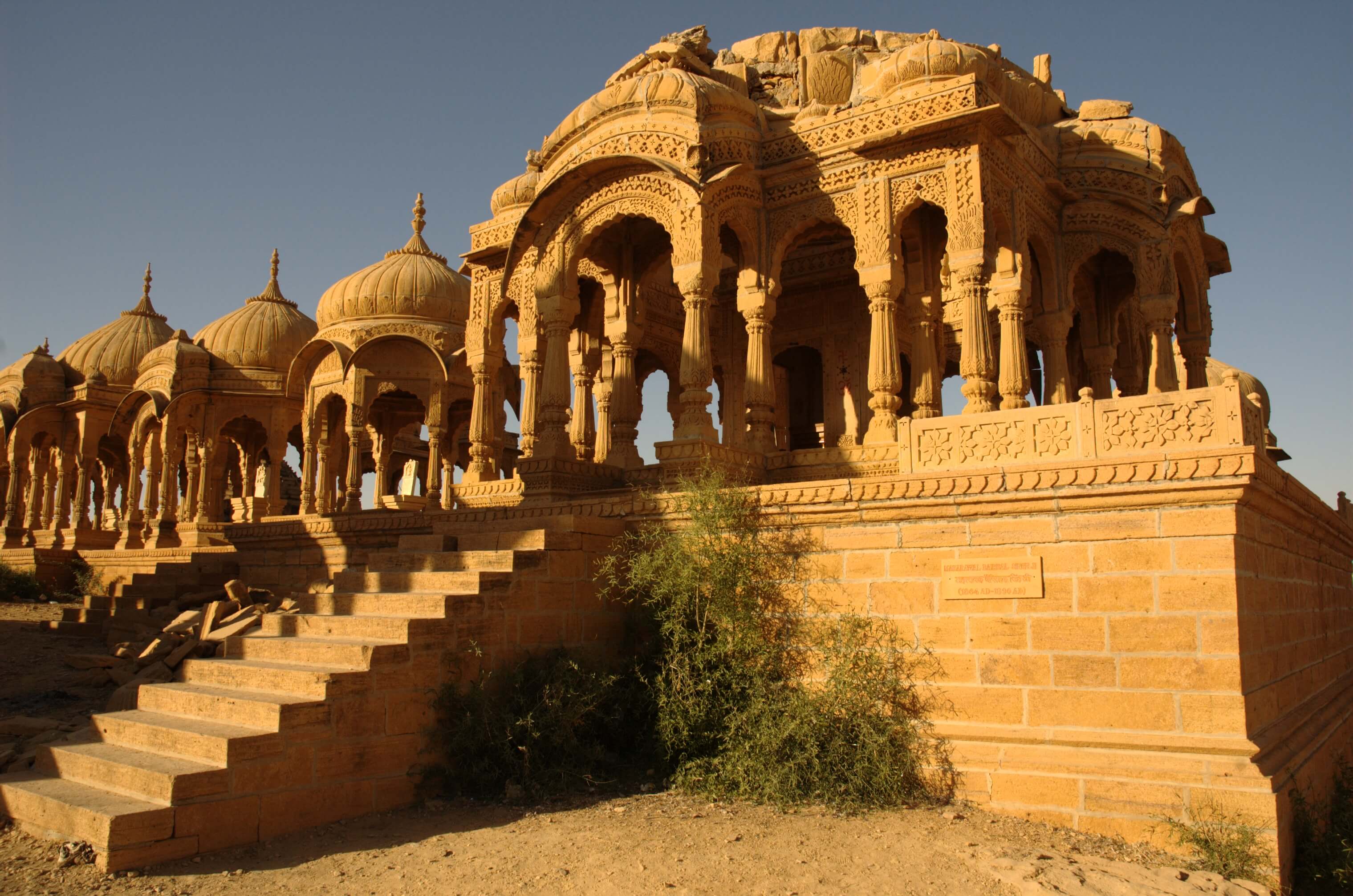 https://mdw-travel-data-us-east-1.s3.amazonaws.com/img/country/India/Jaisalmer-Fort/img_03.jpg