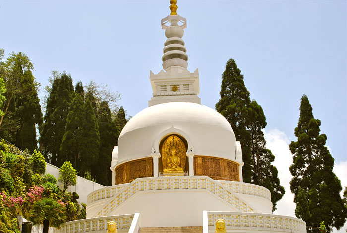https://mdw-travel-data-us-east-1.s3.amazonaws.com/img/country/India/Japanese-Peace-Pagoda/img_01.jpg