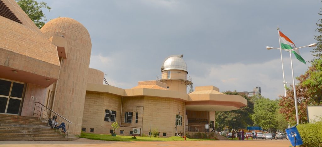 https://mdw-travel-data-us-east-1.s3.amazonaws.com/img/country/India/Jawaharlal-Nehru-Planetarium/img_01.jpg