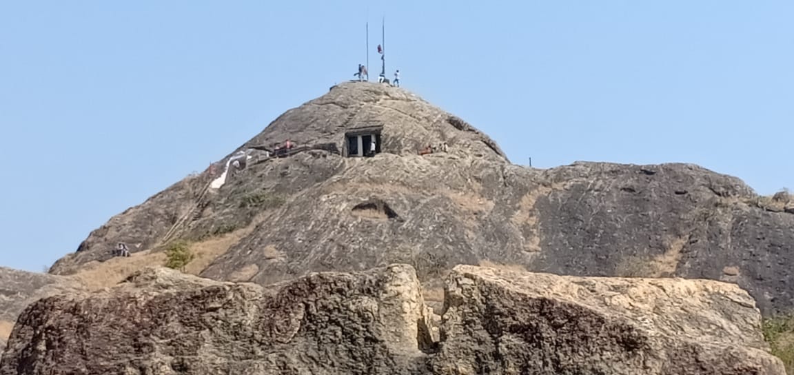 https://mdw-travel-data-us-east-1.s3.amazonaws.com/img/country/India/Kadia-Dungar-Caves/img_02.jpg