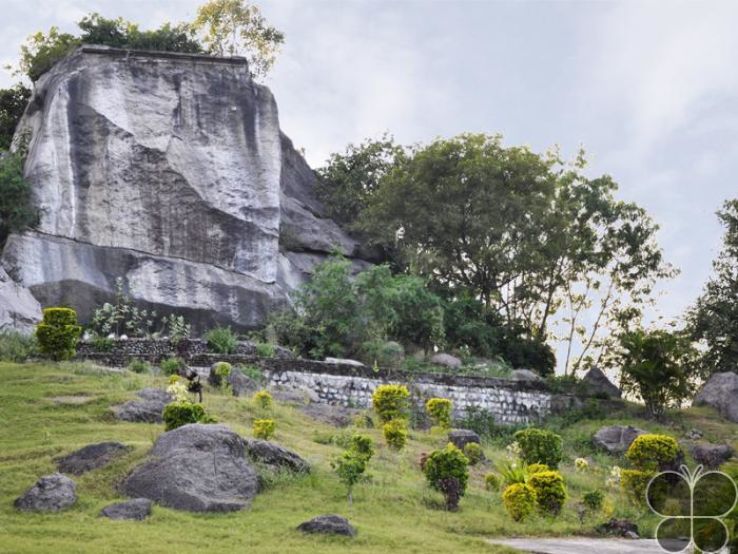 https://mdw-travel-data-us-east-1.s3.amazonaws.com/img/country/India/Kakatiya-Musical-Garden/img_01.jpg